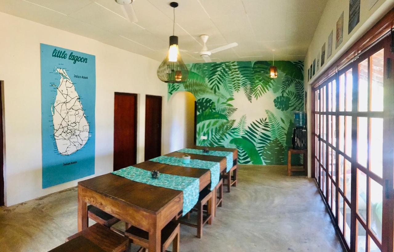 Little Lagoon Hostel Аругам Экстерьер фото