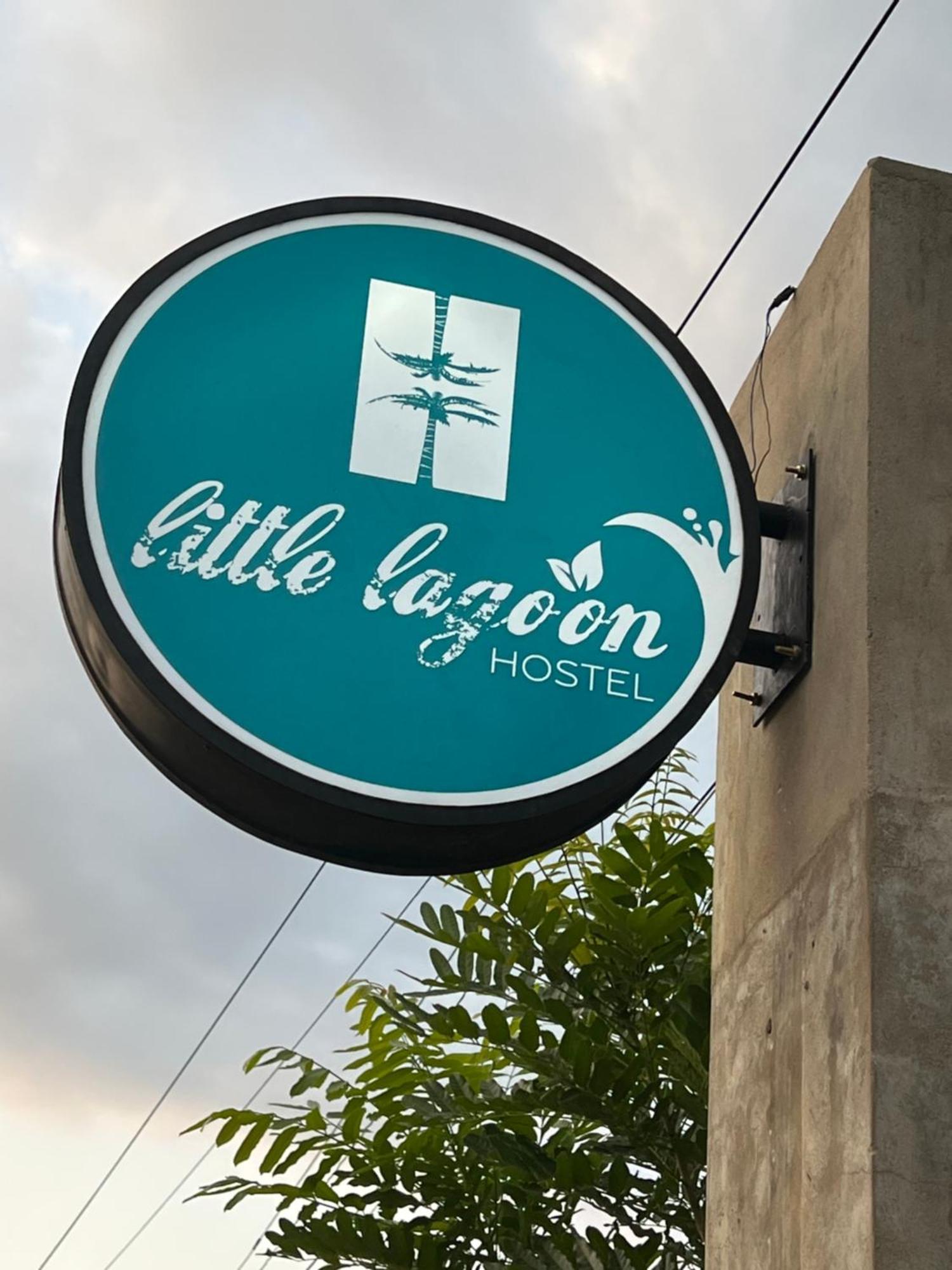 Little Lagoon Hostel Аругам Экстерьер фото