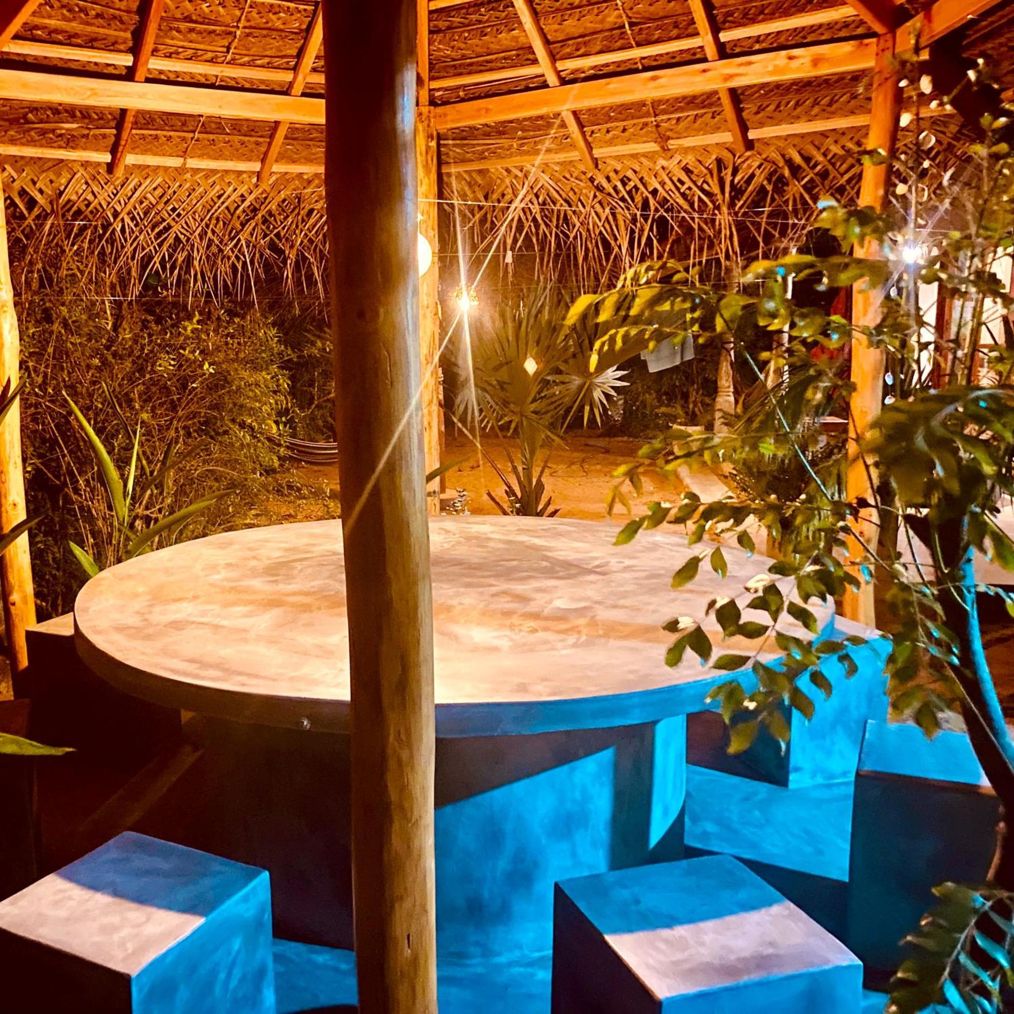 Little Lagoon Hostel Аругам Экстерьер фото
